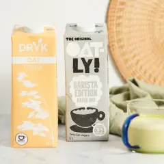 Mleko roślinne do kawy: które wybrać? Ranking i triki!
