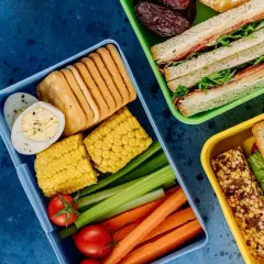 Lunch do pracy: Zdrowe i szybkie przepisy (nawet bez lodówki!)