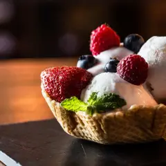 Lody proteinowe: Przepisy, triki i smaki na zdrowy deser!