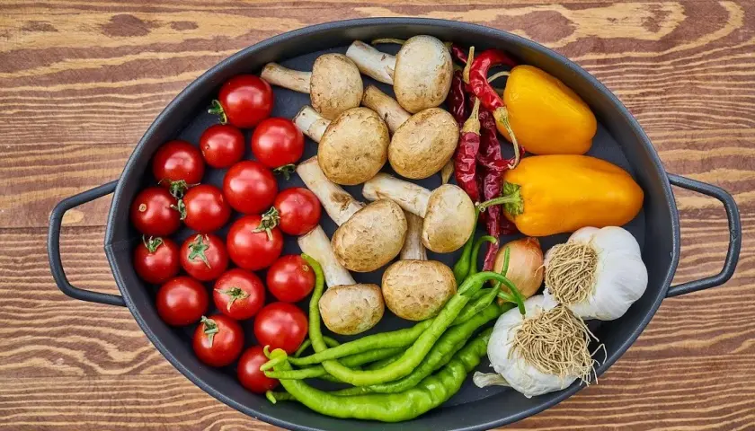 Weganizm czy wegetarianizm? Wybierz świadomie! Porównanie diet