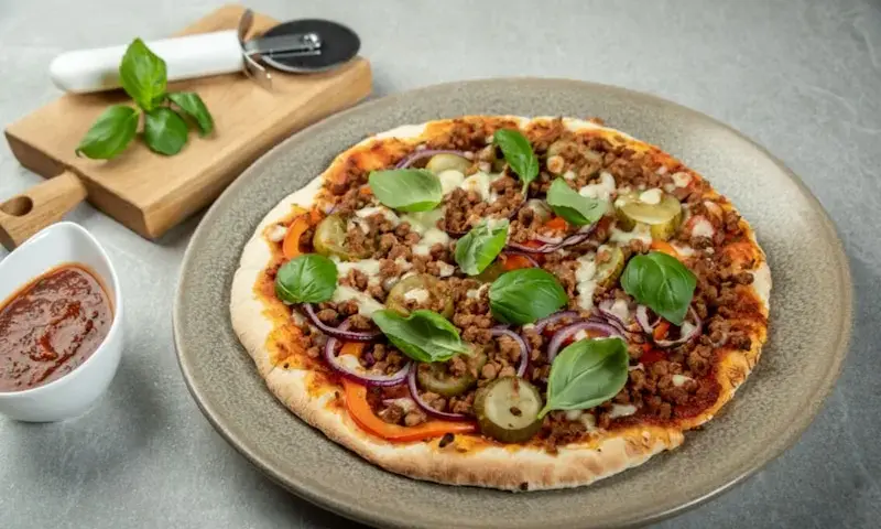 Pizza wegetariańska: 20+ pomysłów na składniki i idealne połączenia