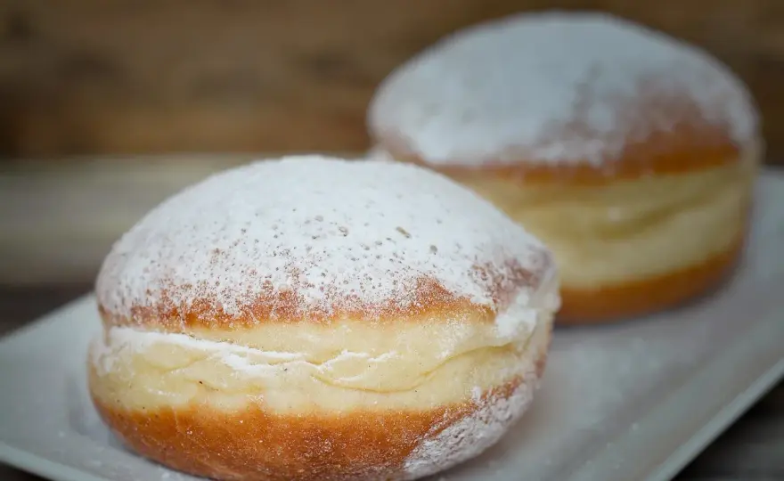 Gdzie kupić wegańskie pączki? Lista miejsc i porady na Tłusty Czwartek