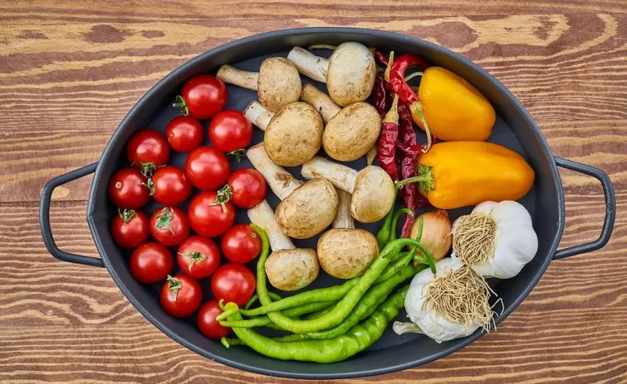 Weganizm czy wegetarianizm? Wybierz świadomie! Porównanie diet
