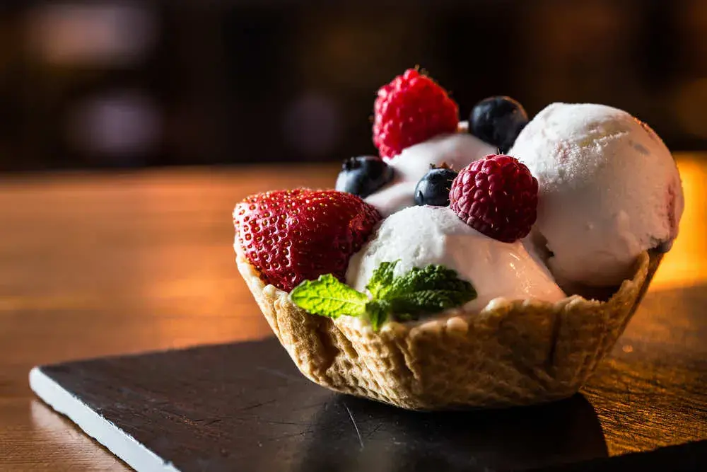 Lody proteinowe: Przepisy, triki i smaki na zdrowy deser!